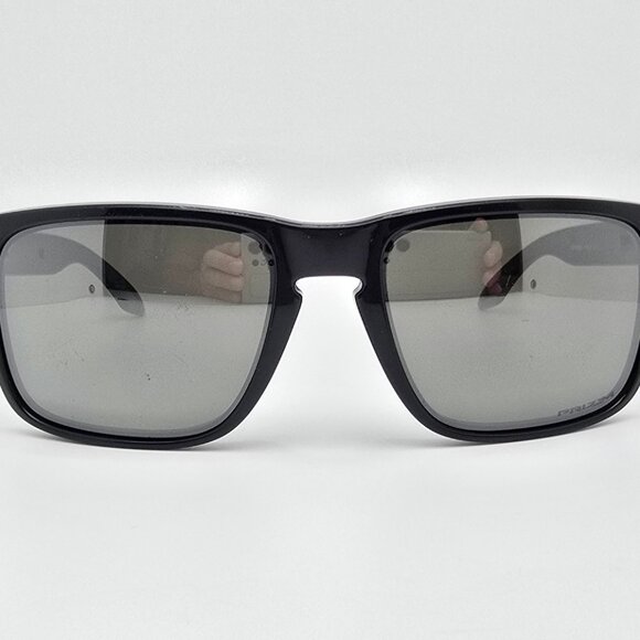 Oakley OO9102-E155 Holbrook Black Frame Prizm Black Iridium Lens Sunglasses 57mm - Picture 2 of 16